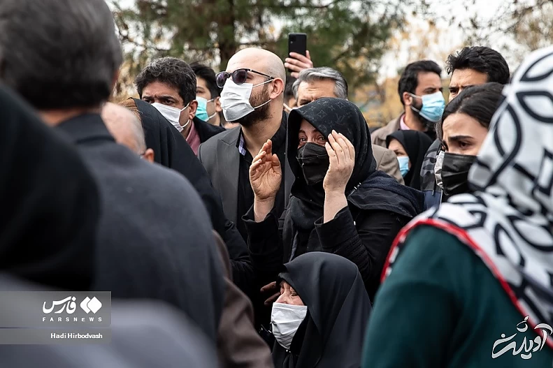 (تصاویر) خاکسپاری زهره فکور صبور